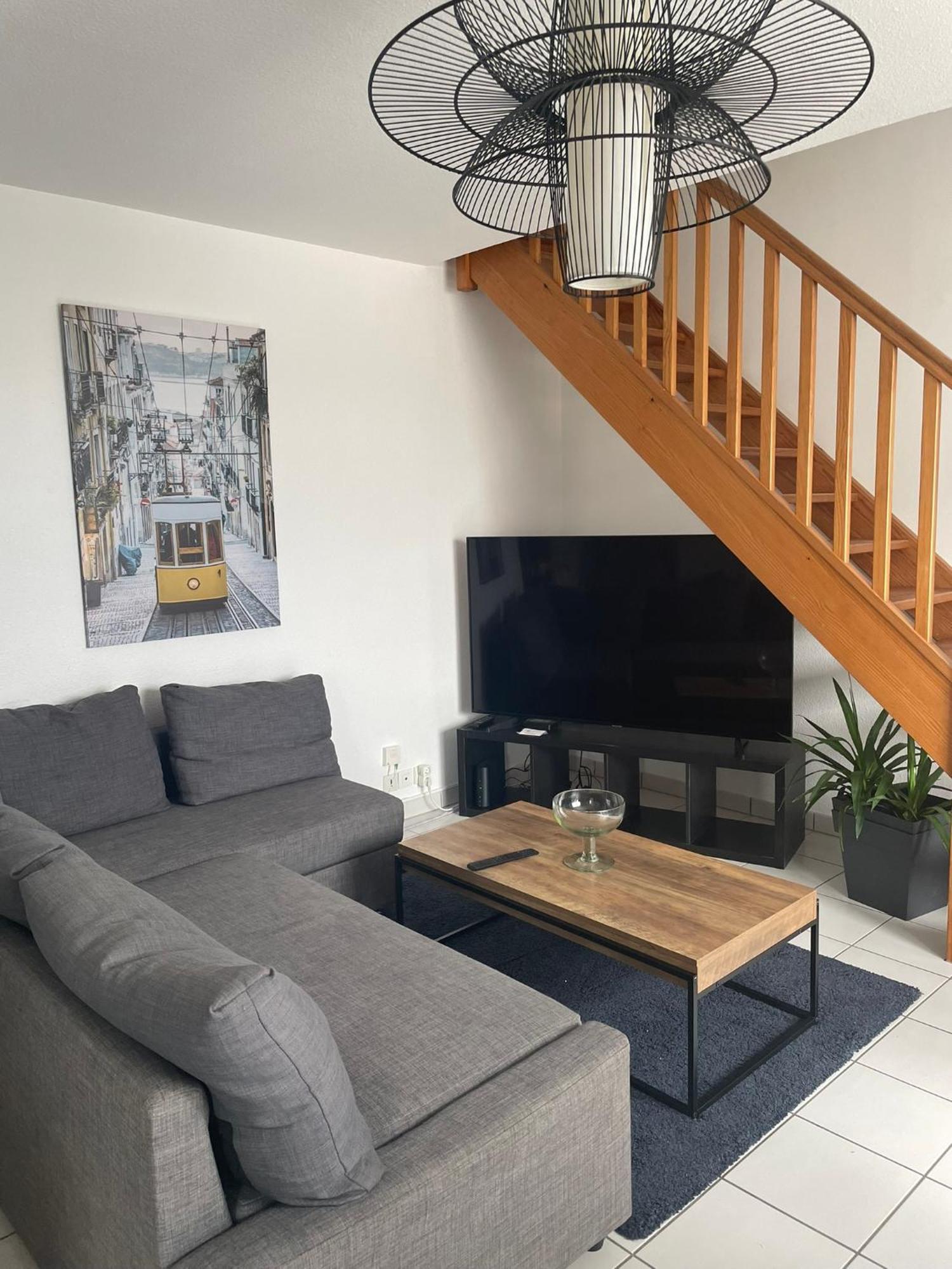 Gare Family Home Laval  Esterno foto