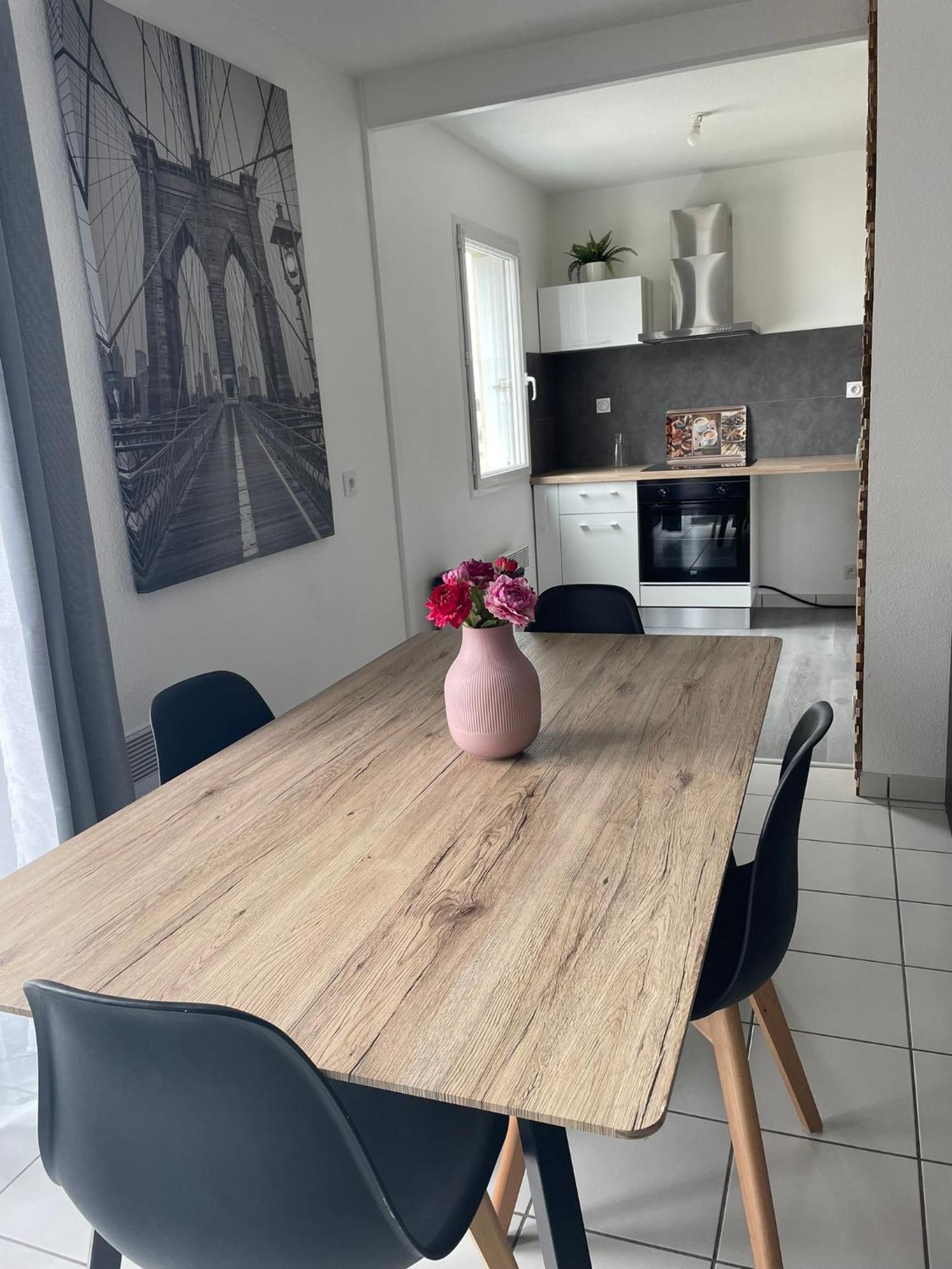 Gare Family Home Laval  Esterno foto